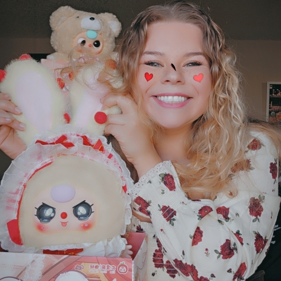 Meet your Posher, Ariann - Picture 3 of 4